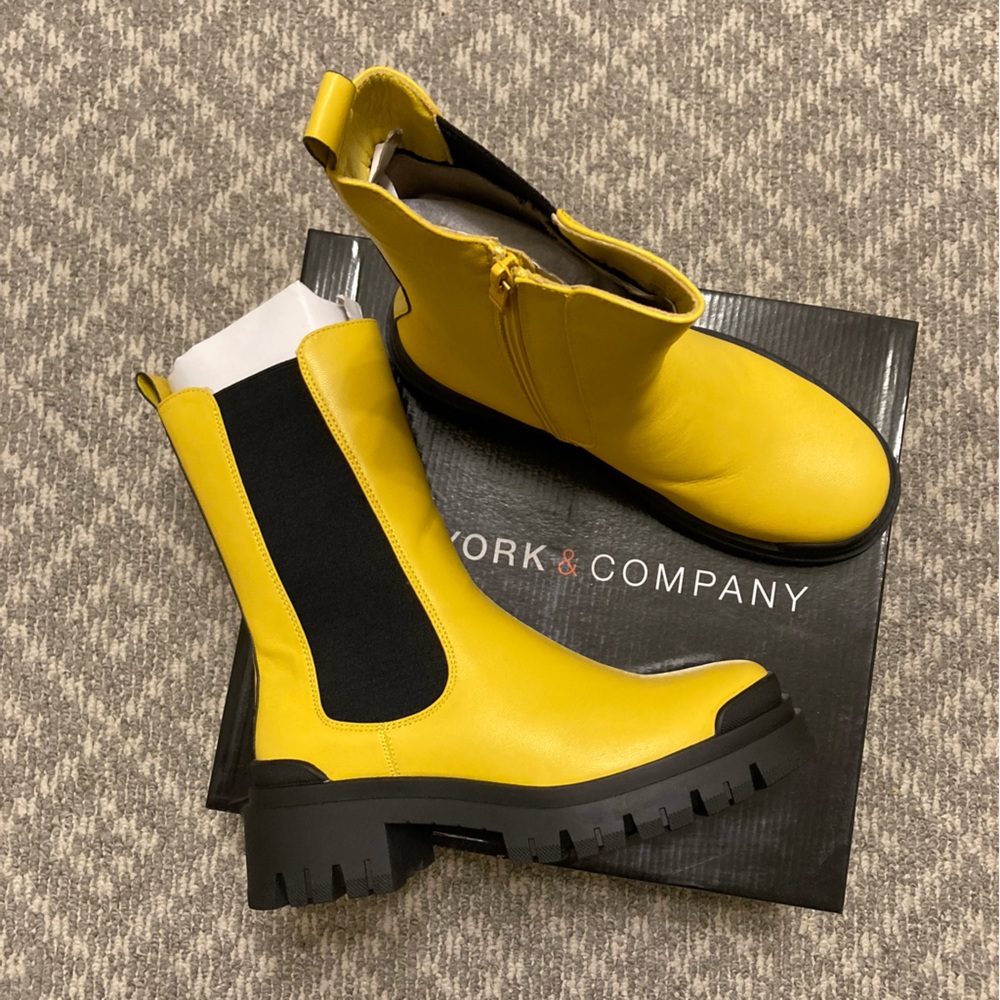 NWT New York & Company Boots